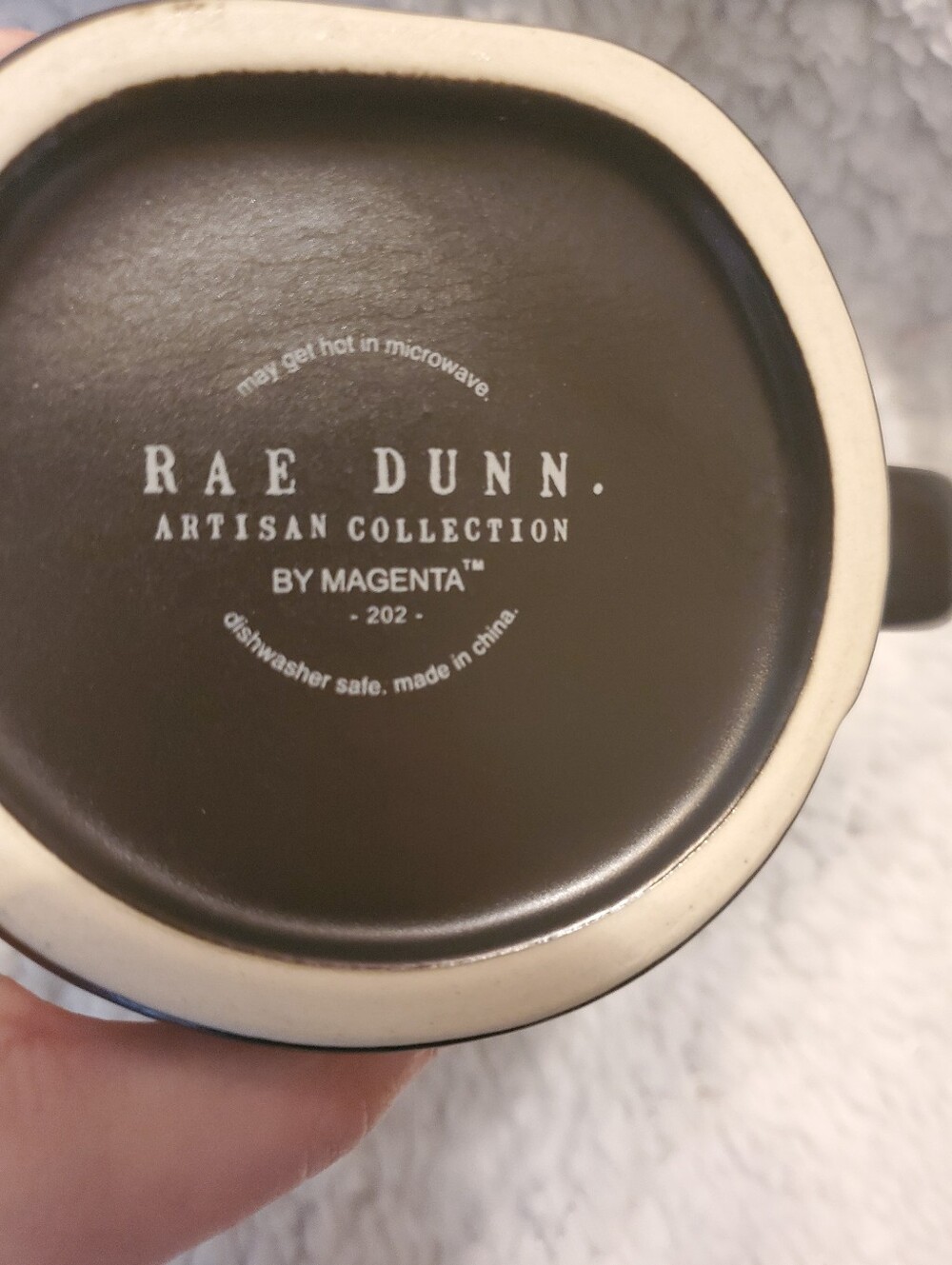 Rae Dunn Black BOSS Coffee Tea Mug Magenta Farmhouse - Picture 4 of 4